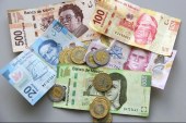 El peso mexicano se deprecia un 0,33 % frente al dólar estadounidense