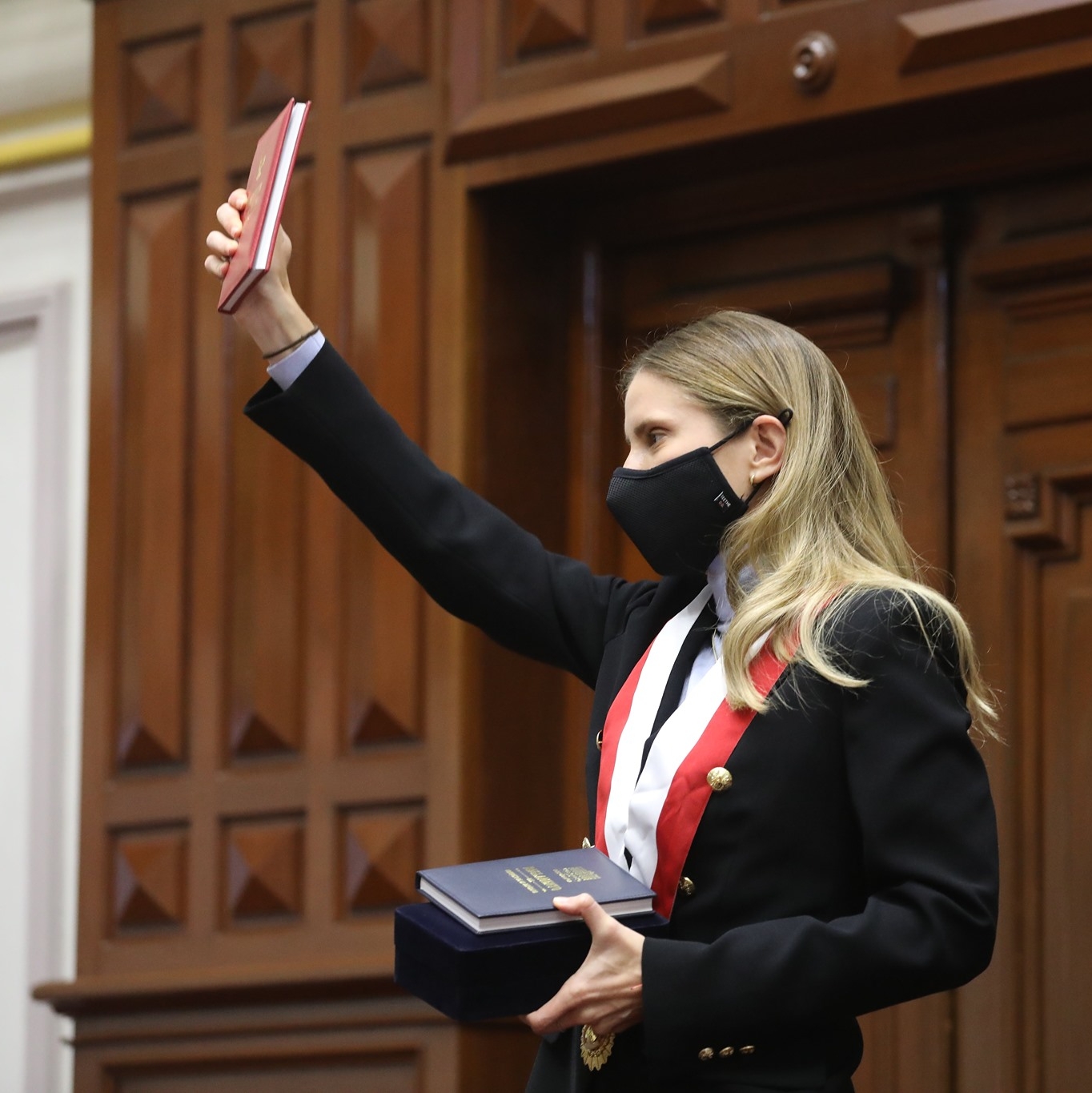 ADRIANA TUDELA: FUTURO PRESIDENCIABLE, TEMPLE Y TALENTO POLÍTICO